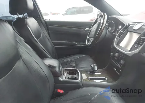 2013 Chrysler 300C z USA, uszkodzony, nr VIN 2C3CCAEG8DH735525